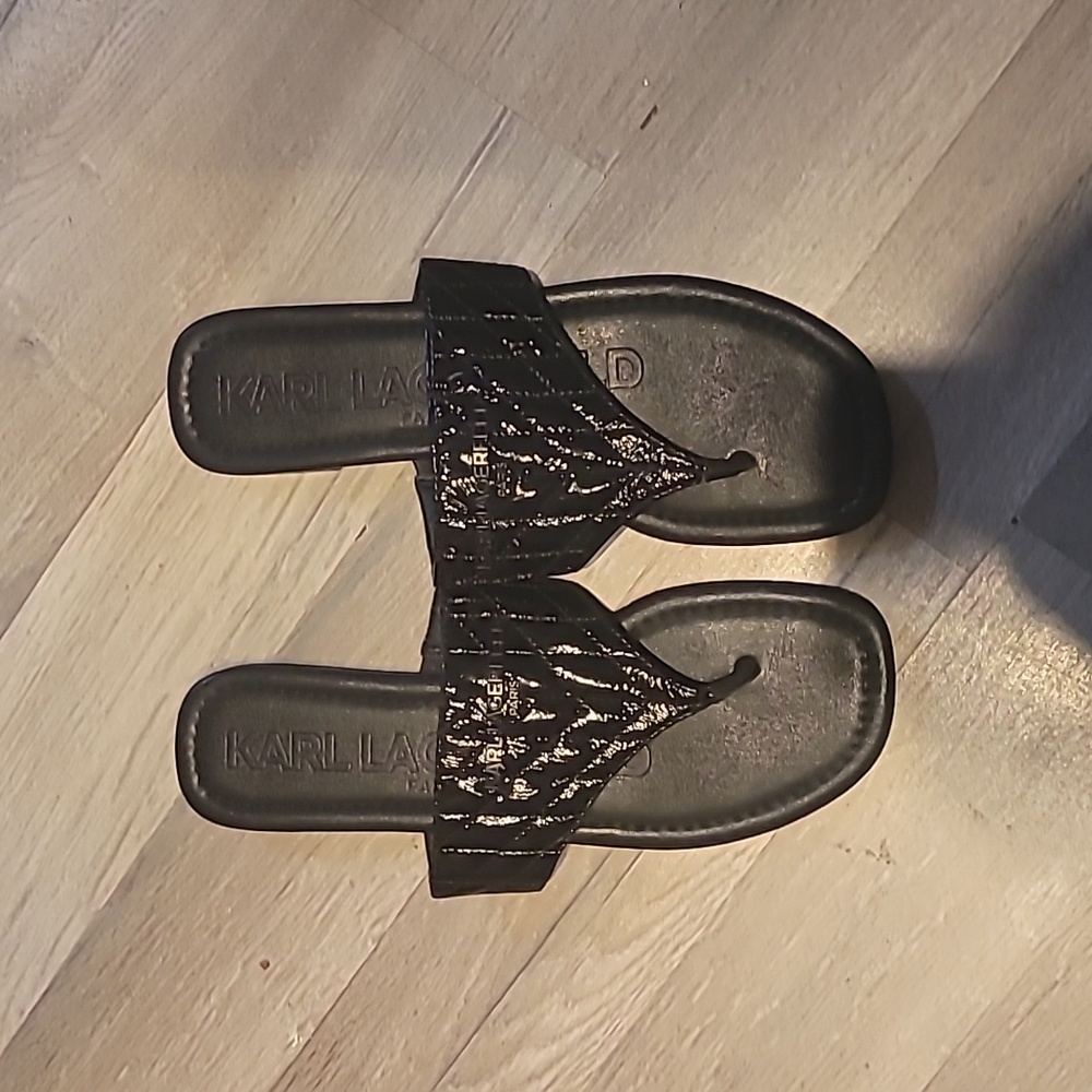 New Karl Lagerfeld Women's Mileena Logo Quilted Flip Flops Size 9.5
